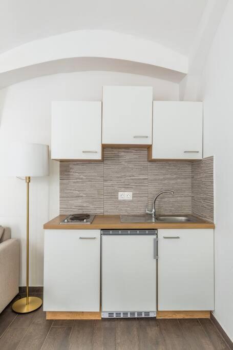 Ferienwohnung Free Parking I 500 Mbit Wifi I Kingsize Bed Wien Exterior foto